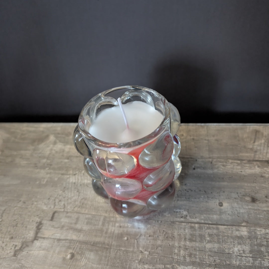 Moderne Designkerze im Blasenglas